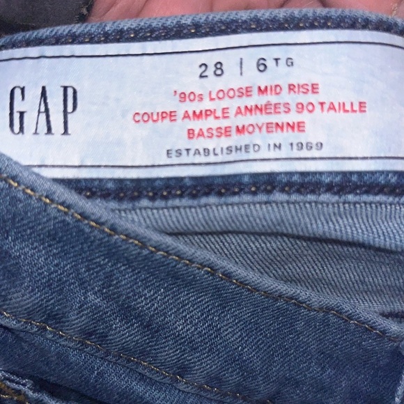 GAP 90’s Loose Mid Rise Blue Jeans - Picture 2 of 3